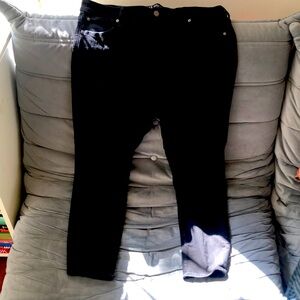 Gap black size 35 universal jeggings NWOT